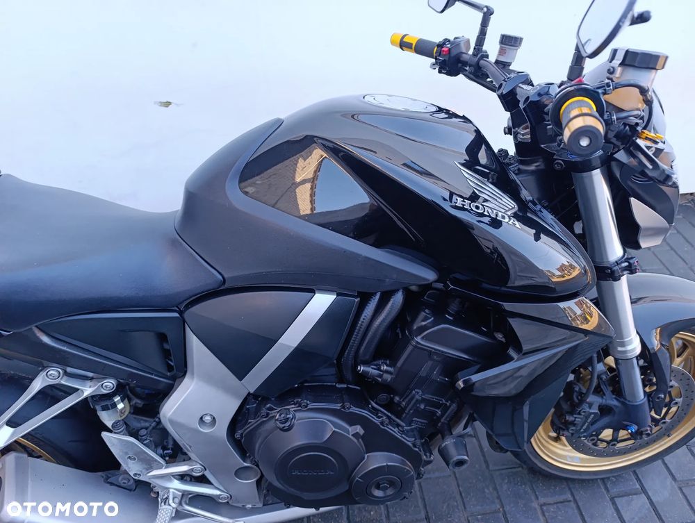 Honda CB - 23