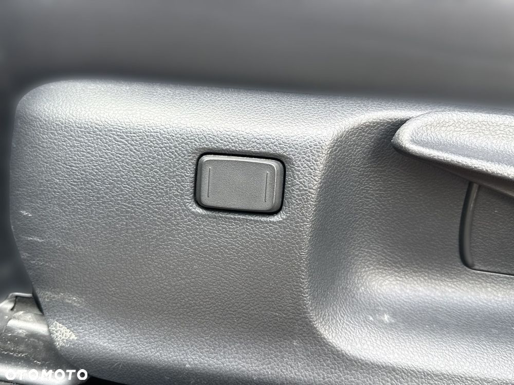 Toyota Yaris Cross Hybrid 1.5 Style AWD - 24