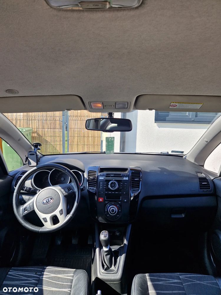 Kia Venga 1.6 CRDi 128 Mind - 14