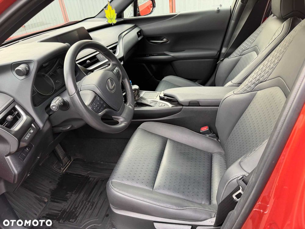 Lexus UX - 7