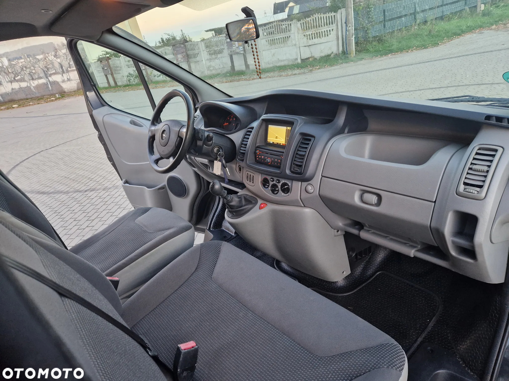 Opel VIVARO - 11