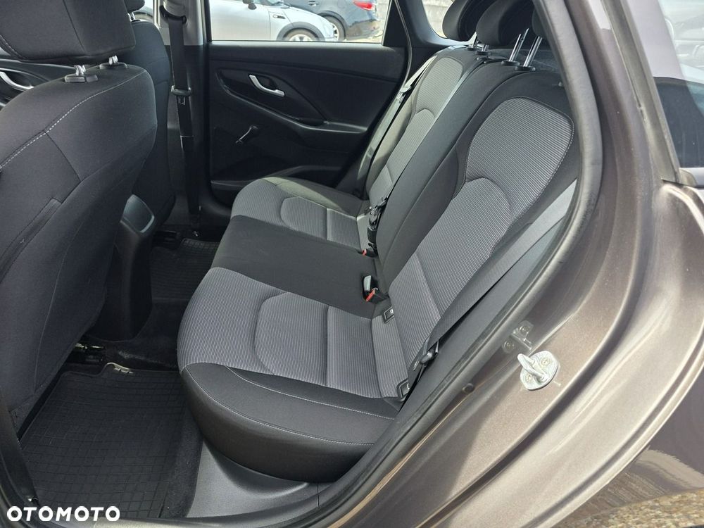 Hyundai i30 1.4 Trend - 26