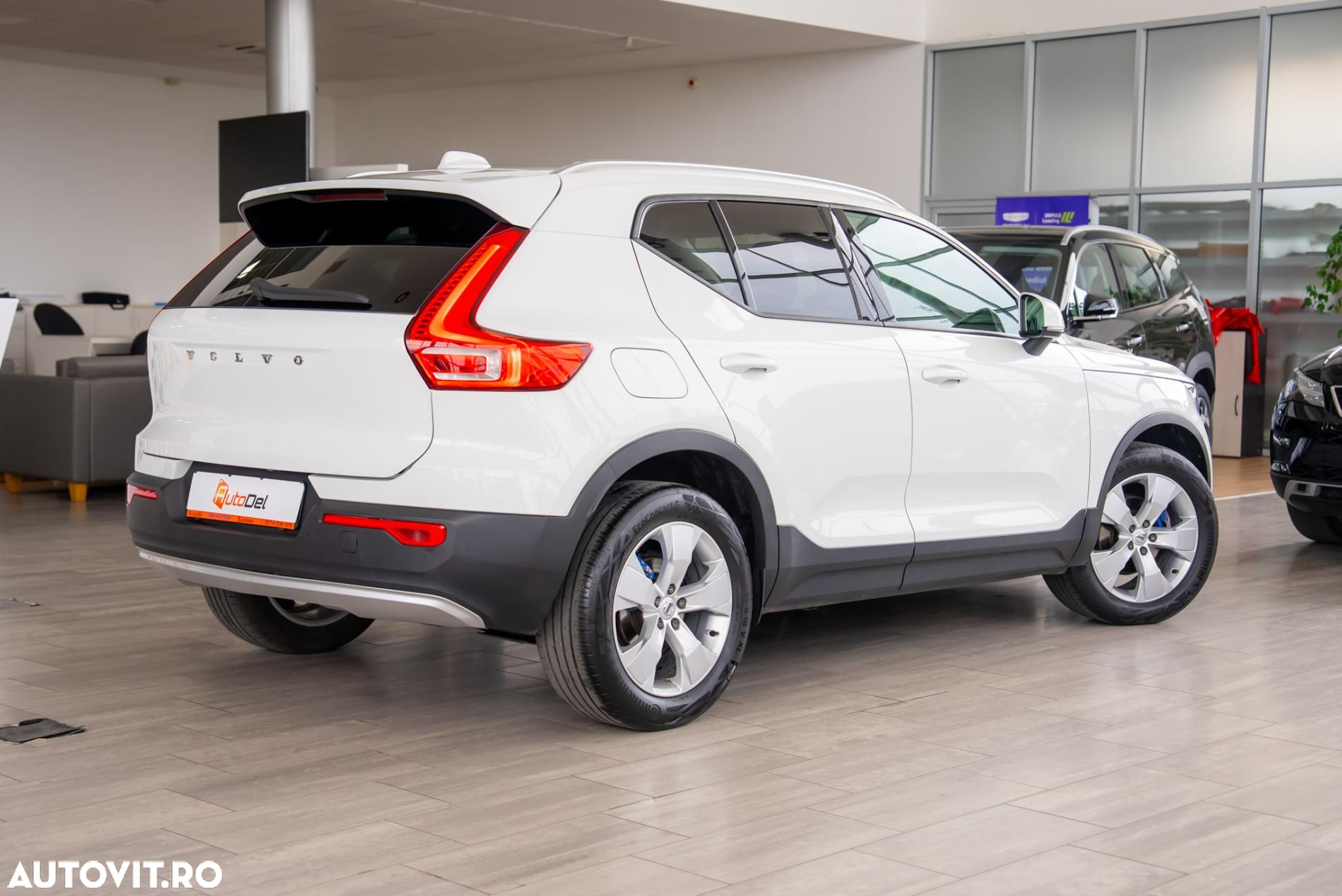 Volvo XC 40 D3 Momentum Pro - 4