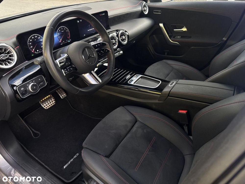 Mercedes-Benz CLA - 9