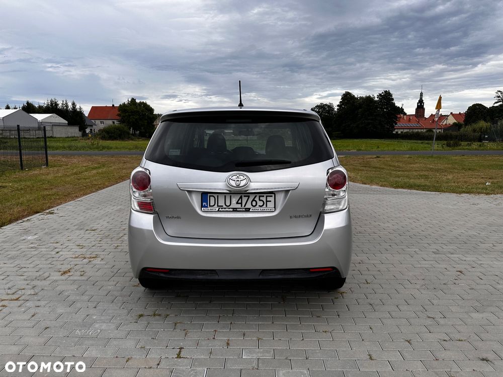 Toyota Verso 2.0 D-4D Premium - 15