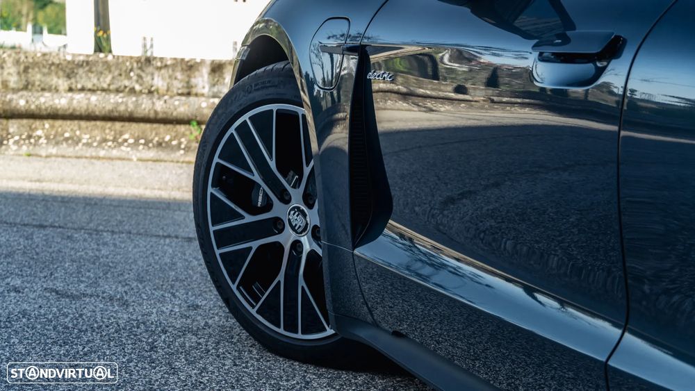 Porsche Taycan Standard - 15