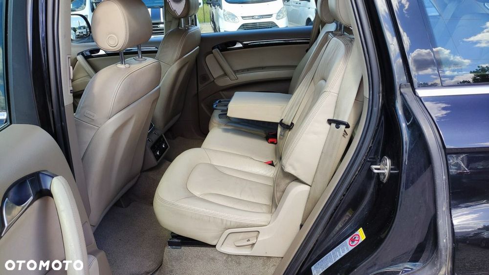 Audi Q7 - 7