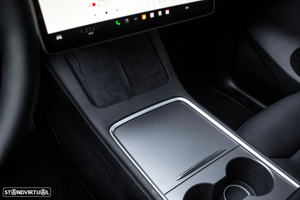 Tesla Model Y Long Range Tração Integral - 17