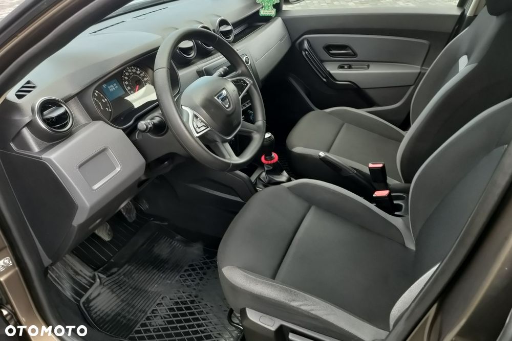 Dacia Duster 1.6 SCe Ambiance S&S - 8