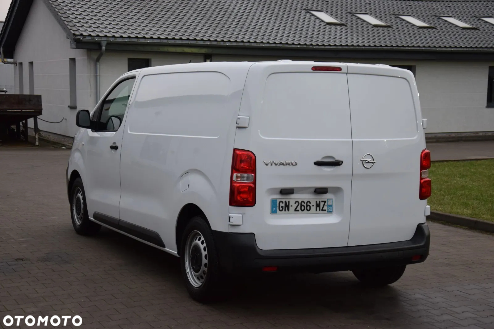 Opel Vivaro - 8