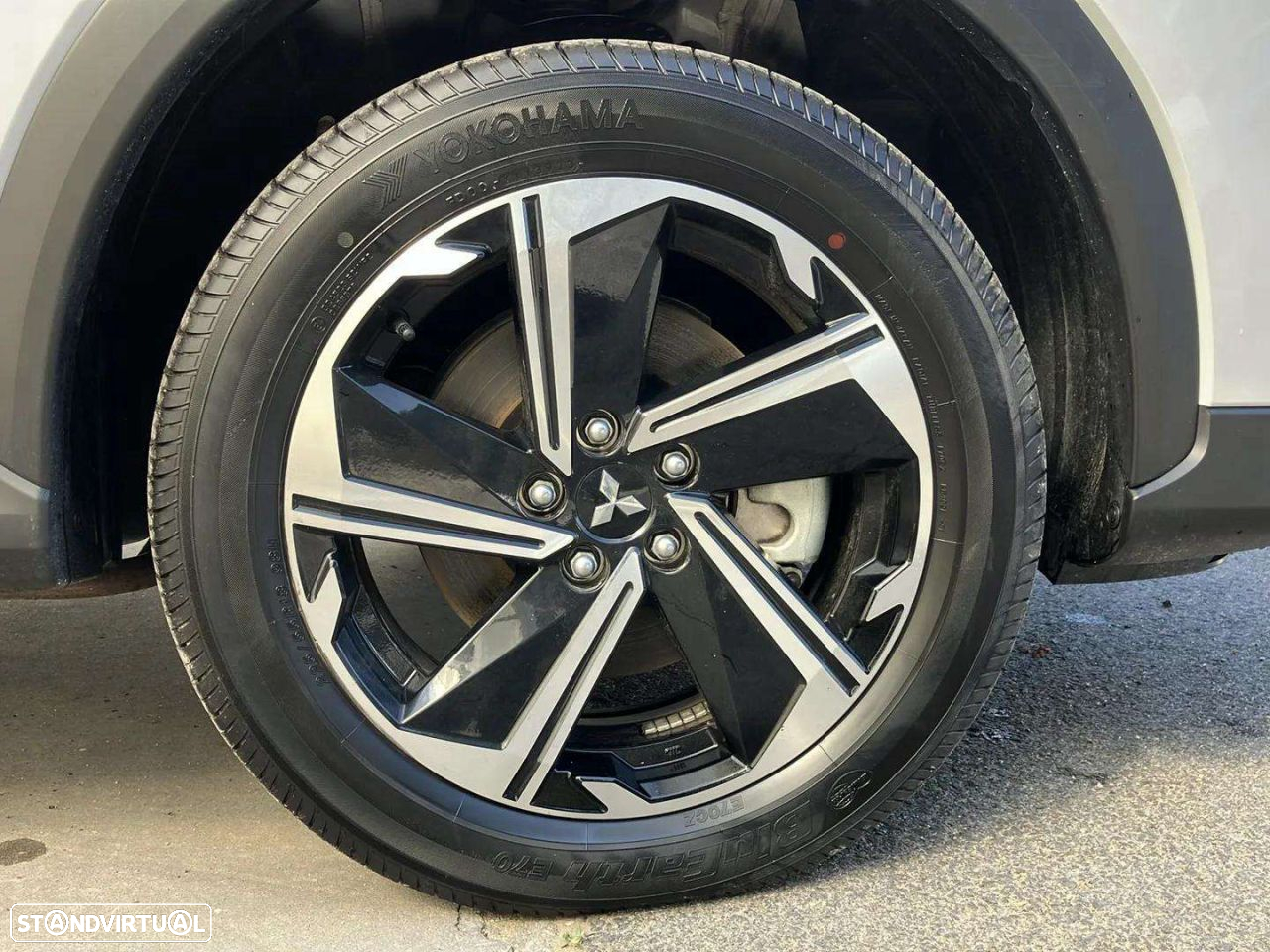 Mitsubishi Eclipse Cross - 14