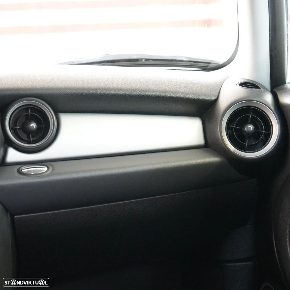 MINI 3 Portas - 24