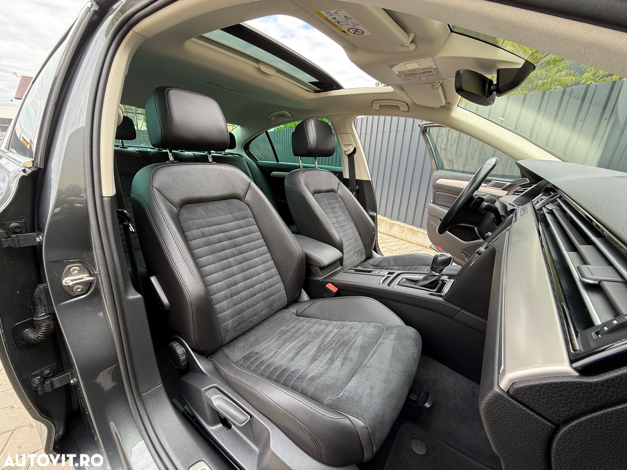 Volkswagen Passat 2.0 TDI DSG Highline - 14