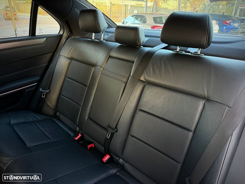 Mercedes-Benz E 300 BLUETEC Hybrid Avantgarde - 11