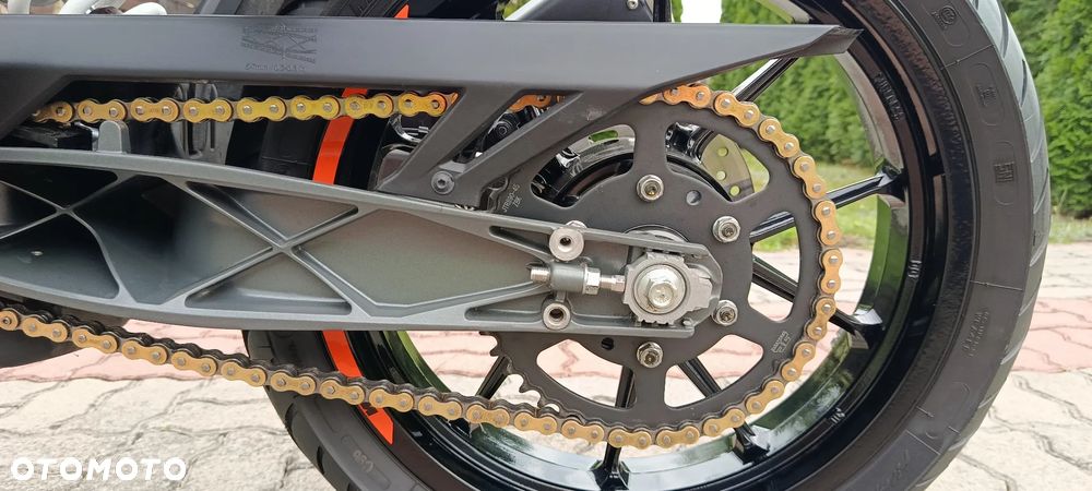 KTM Duke 125 - 21