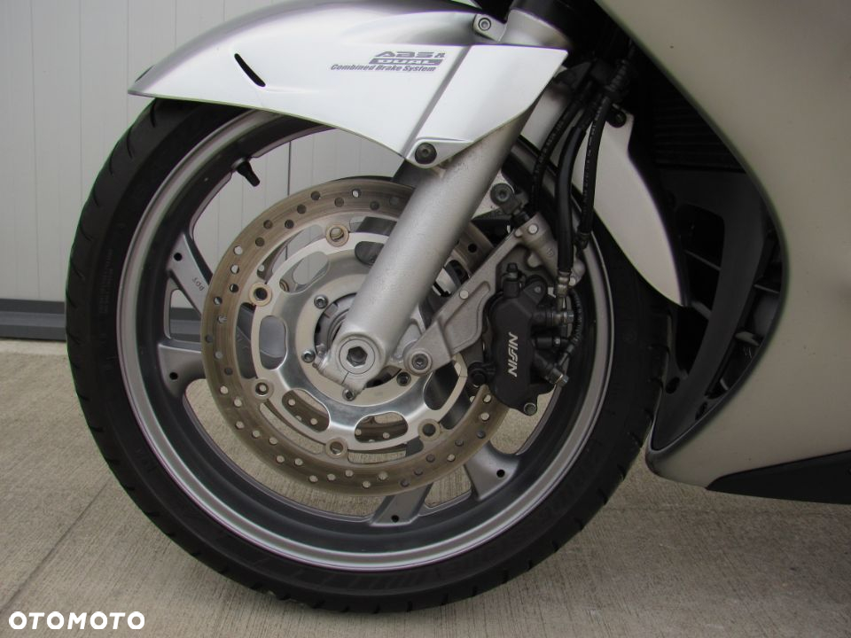 Honda ST - 21