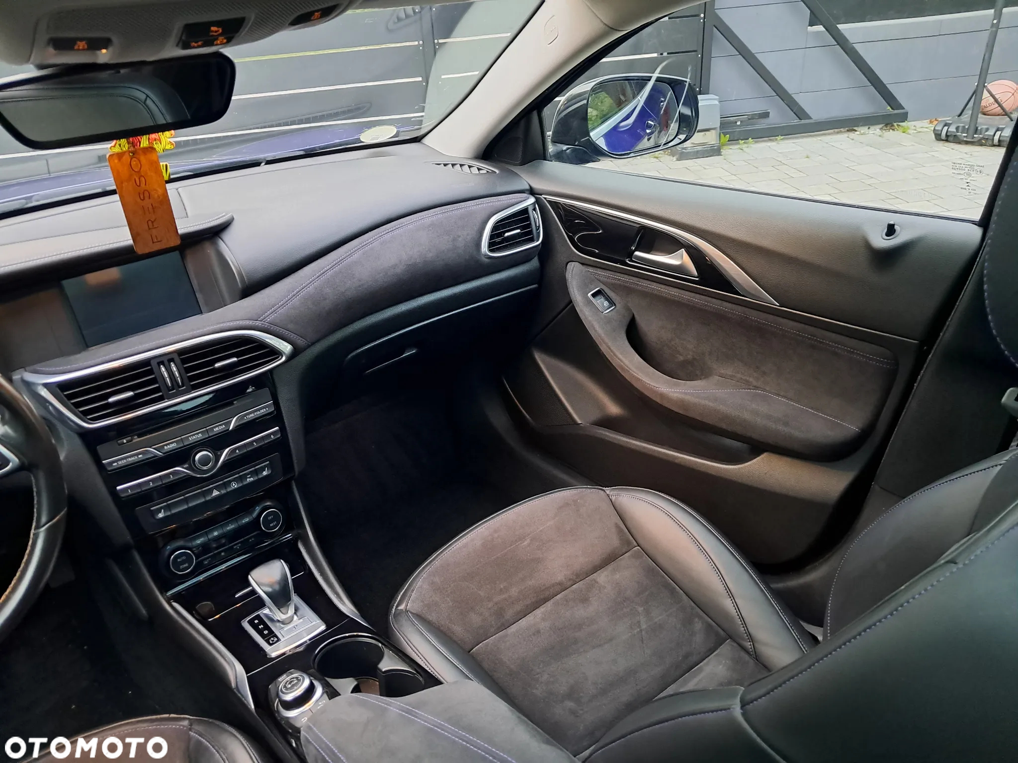 Infiniti Q30 1.5d Business Executive 7DCT - 17