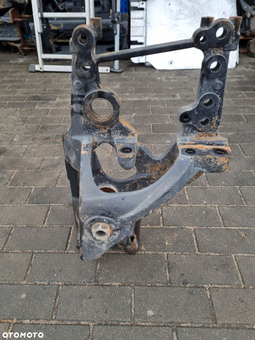WSPORNIK MOCOWANIE WIESZAK BELKI ZDERZAKA RESORA PRAWY DAF CF EURO 6 - 3
