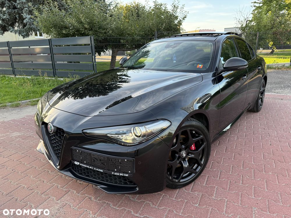 Alfa Romeo Giulia 2.2 AT8 Business - 4