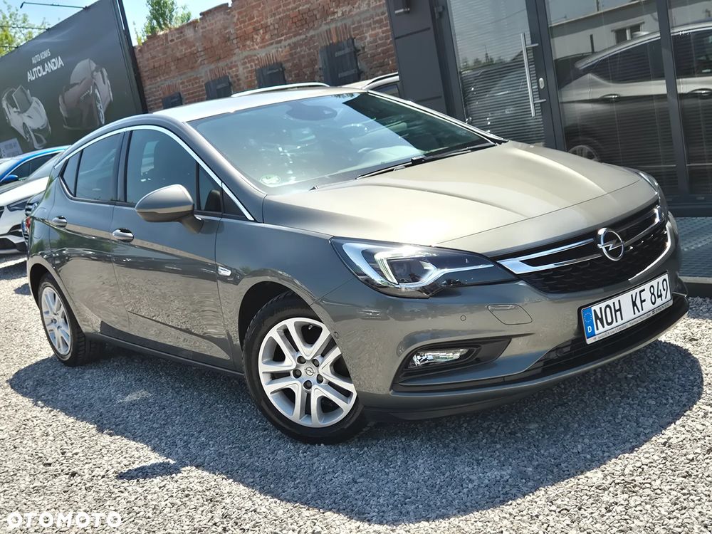 Opel Astra 1.4 T Dynamic S&S - 18