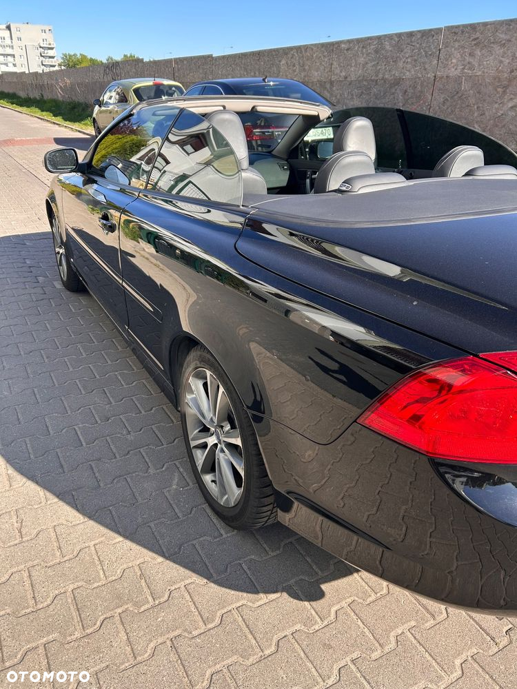 Volvo C70 T5 Momentum - 7