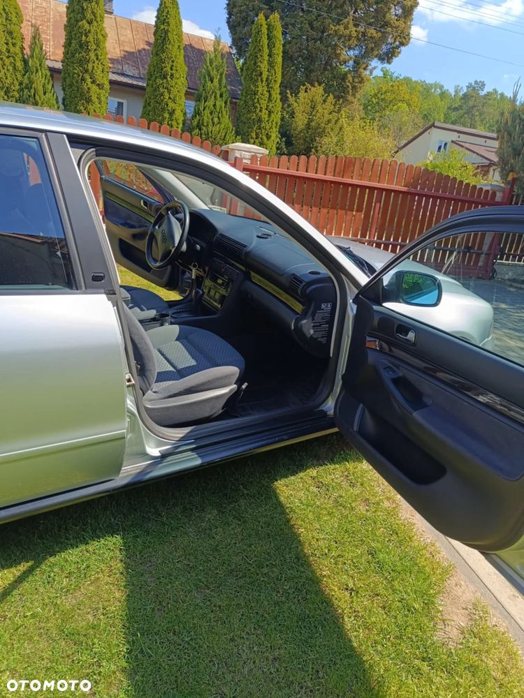 Audi A4 Limousine - 15
