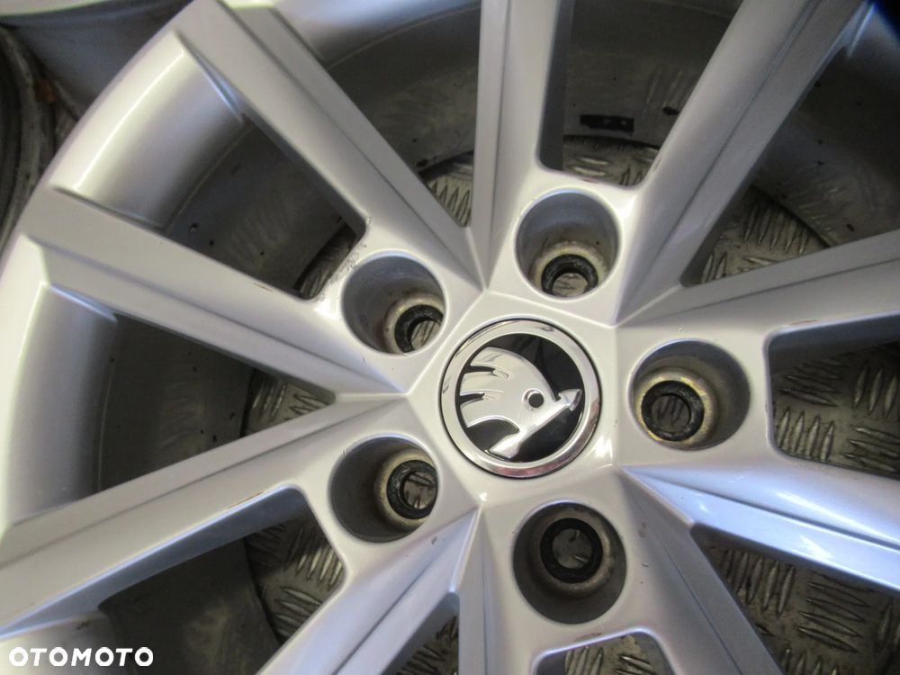 Felgi Skoda Superb Octavia Yeti Karoq Kodiaq 7Jx17 et49 5x112 - 10