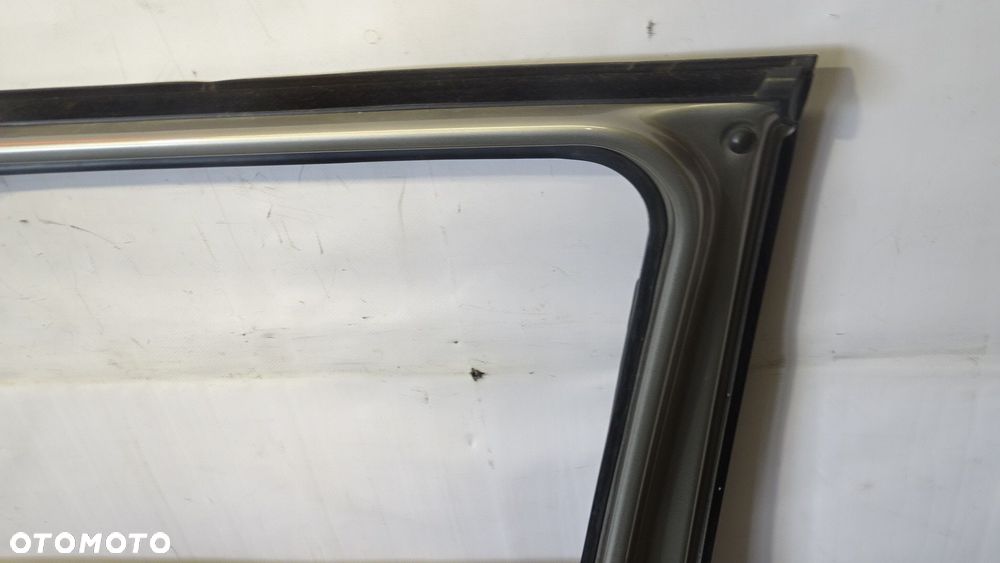 DRZWI PRAWY PRZÓD SKODA FABIA II 1.2 KOL: 9202 - 22