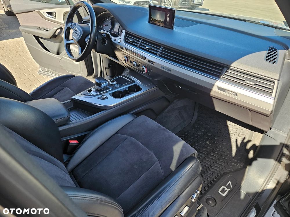 Audi Q7 - 15