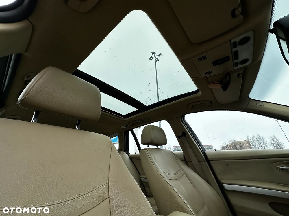 BMW Seria 3 320d DPF Edition Exclusive - 17