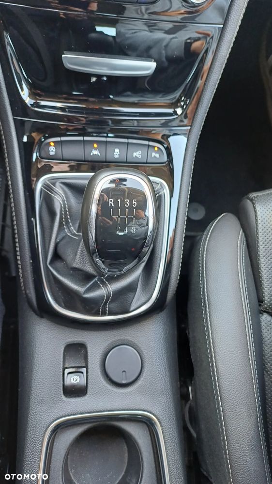 Opel Astra 1.6 T Elite S&S - 21