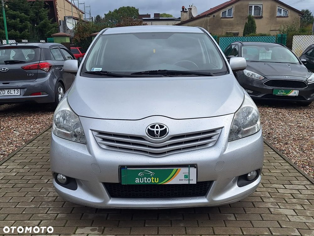 Toyota Verso 2.0 D-4D Life - 2