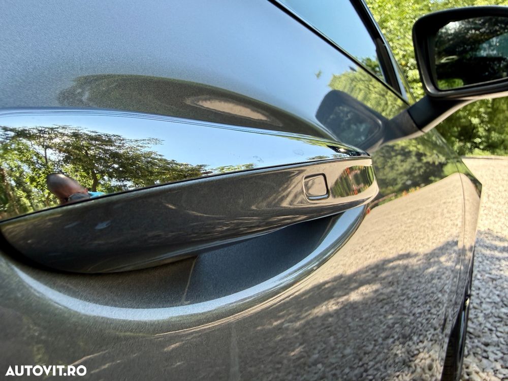 Mercedes-Benz CLA 250 e 8G-DCT AMG Line - 11