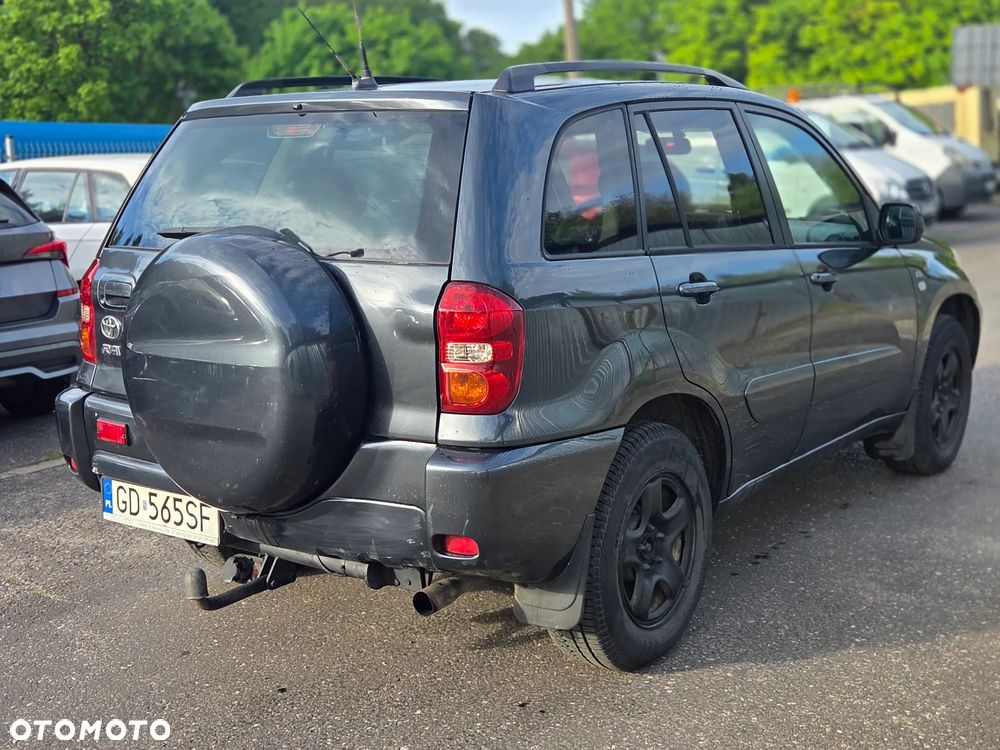 Toyota RAV4 2.0 D-4D 4x4 - 2