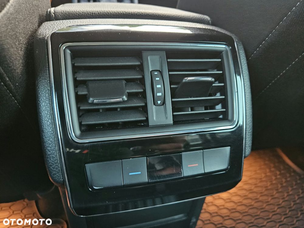 Skoda Superb 2.0 TDI Ambition DSG7 - 14