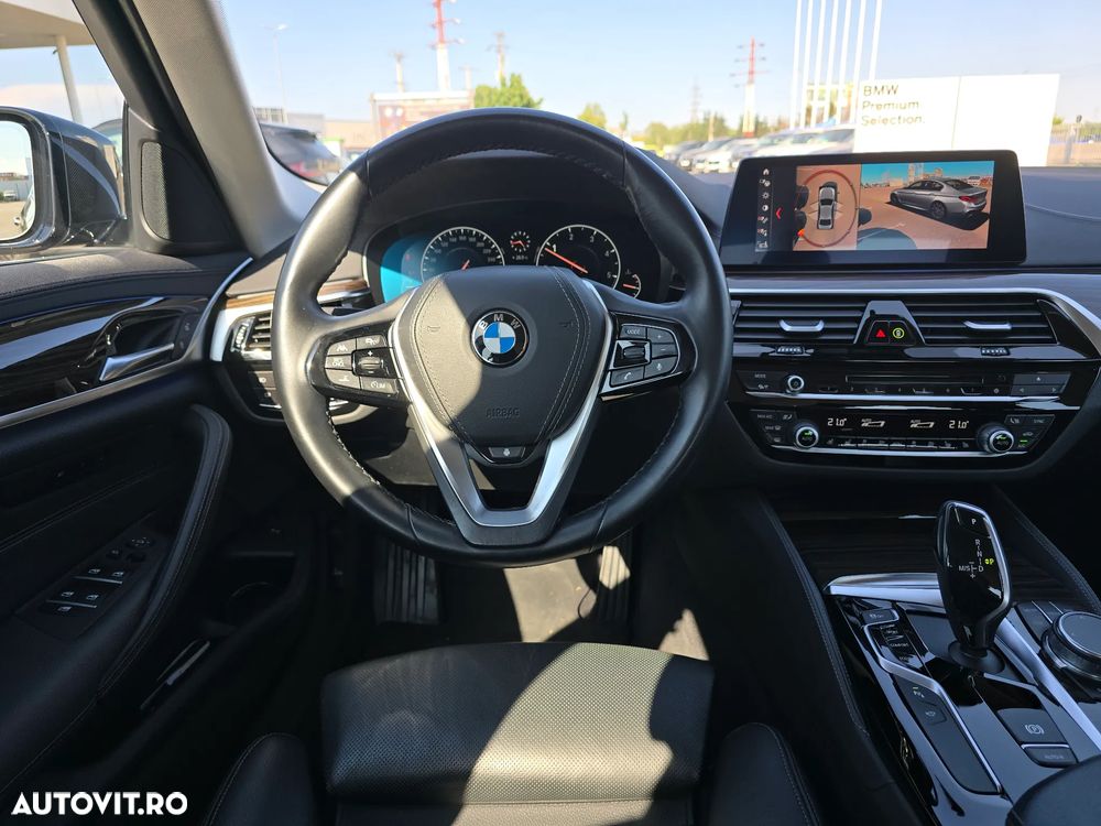 BMW Seria 5 525d Aut. Luxury Line - 7