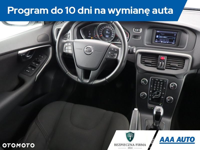Volvo V40 - 9