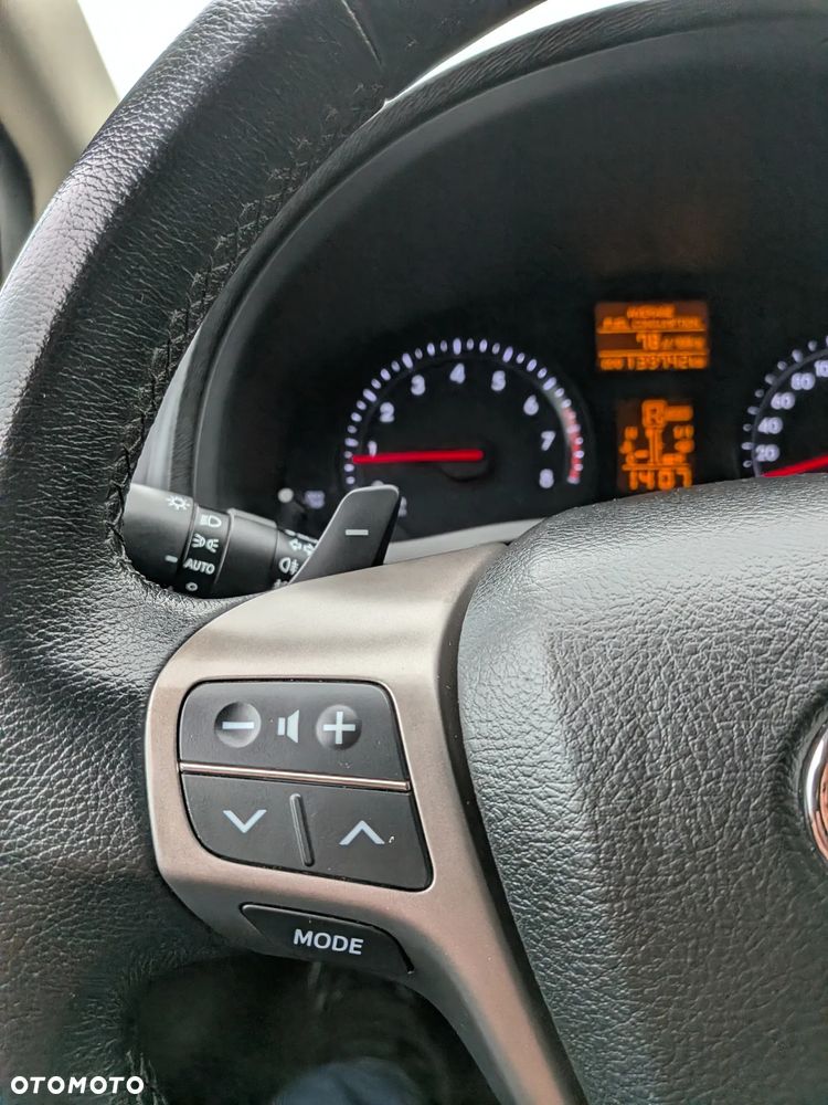 Toyota Avensis 1.8 Sol plus NAVI MS - 35