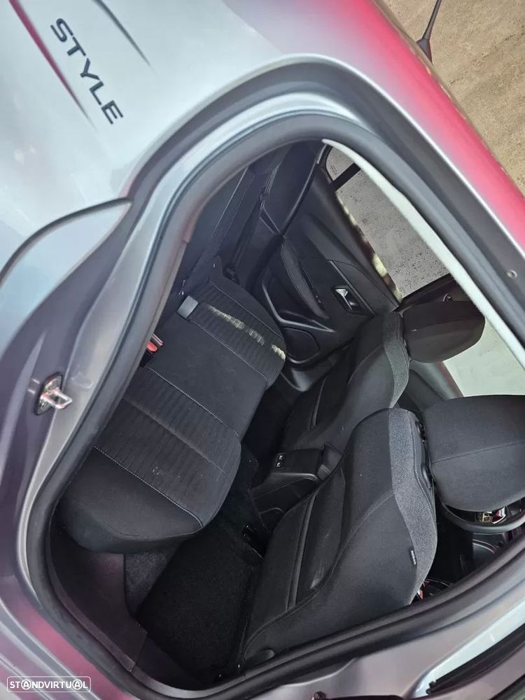 Peugeot e-208 50 kWh Style - 10