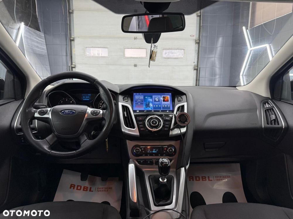 Ford Focus 1.6 TDCi DPF SYNC Edition - 14