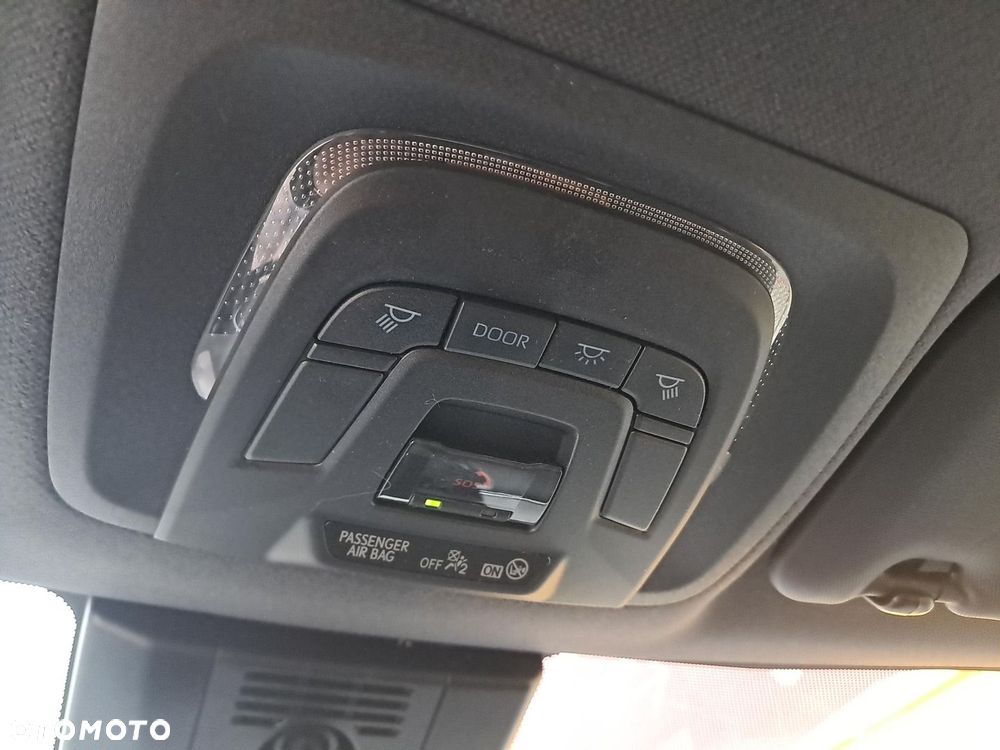 Toyota Corolla 1.8 Hybrid Comfort - 29