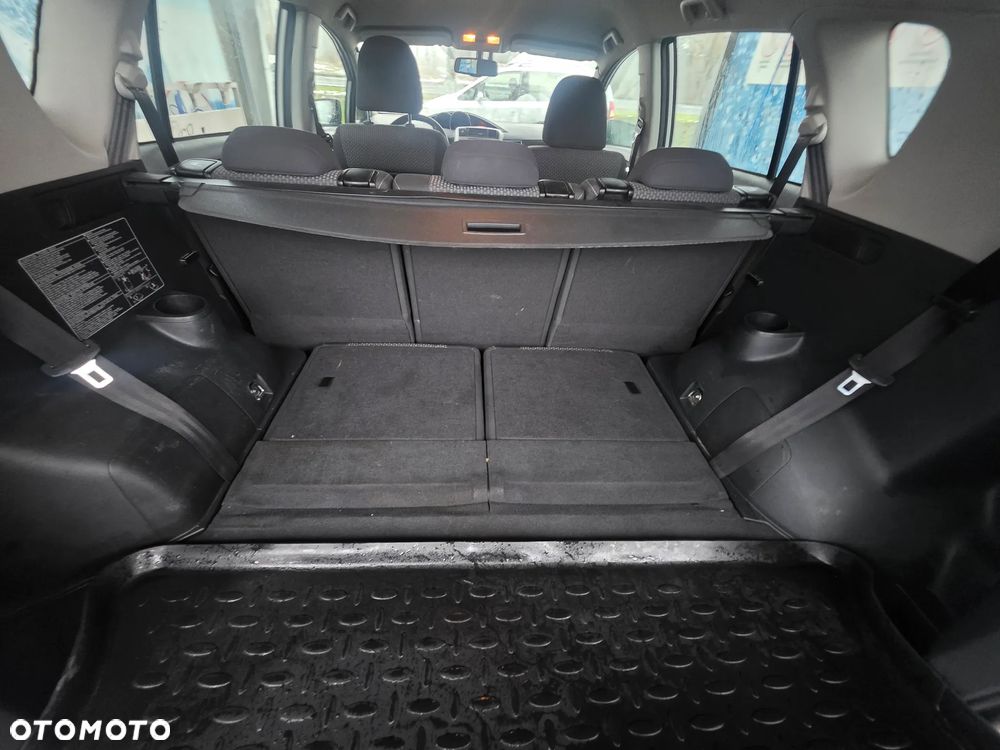 Toyota Verso 1.8 Edition - 10