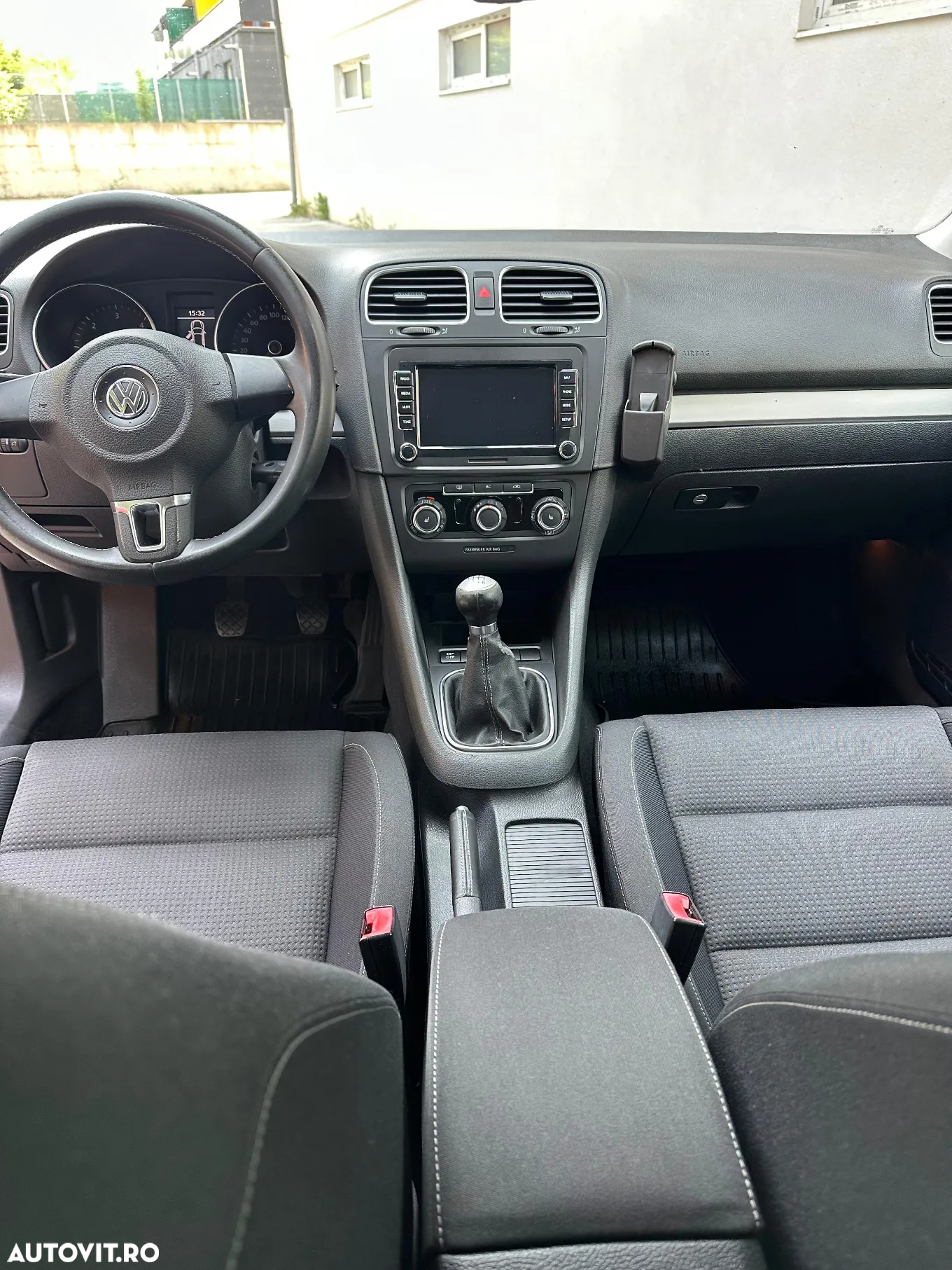 Volkswagen Golf 2.0 TDI DPF Comfortline - 6