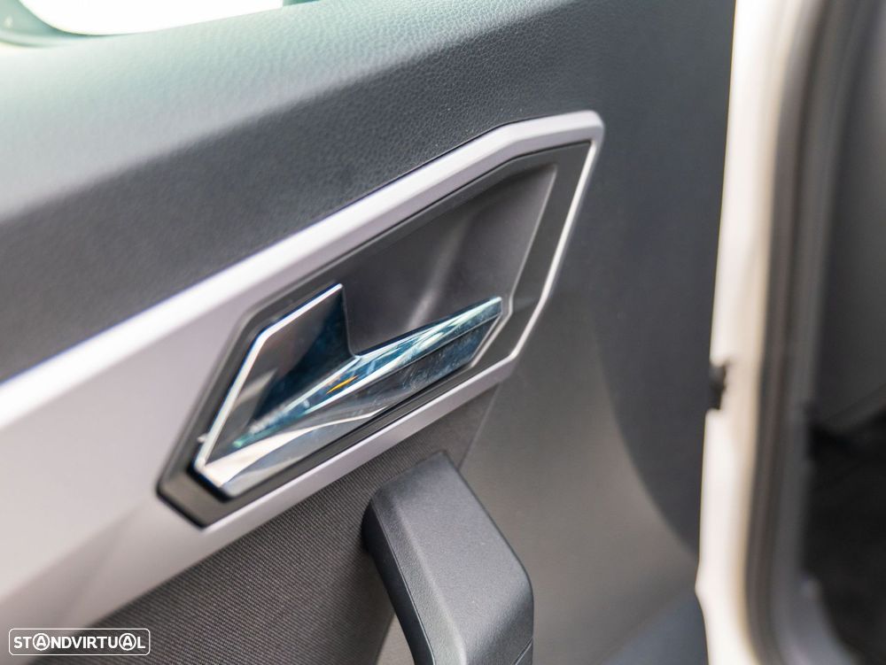 SEAT Arona 1.0 TSI FR - 12