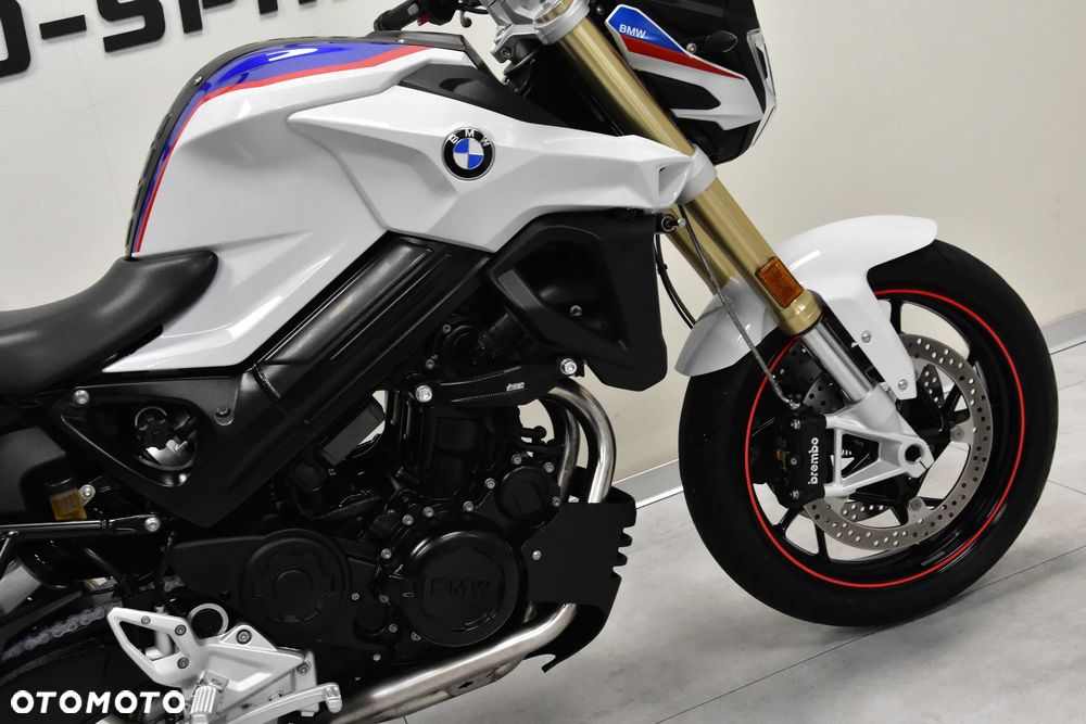 BMW F - 12