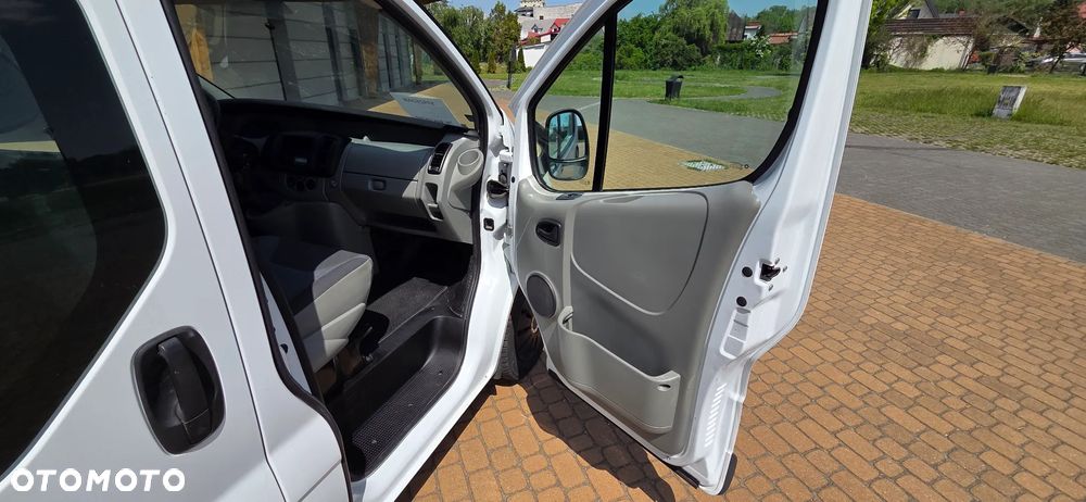 Opel Vivaro L2H1 2.9t - 17