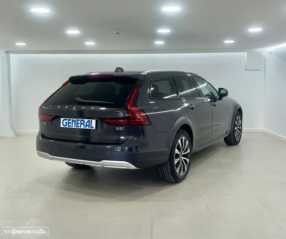 Volvo V90 Cross Country B5 B AWD Ultimate - 3