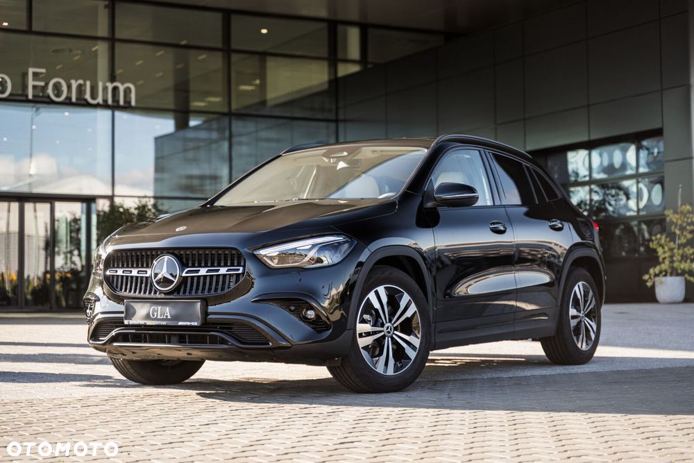 Mercedes-Benz GLA - 1