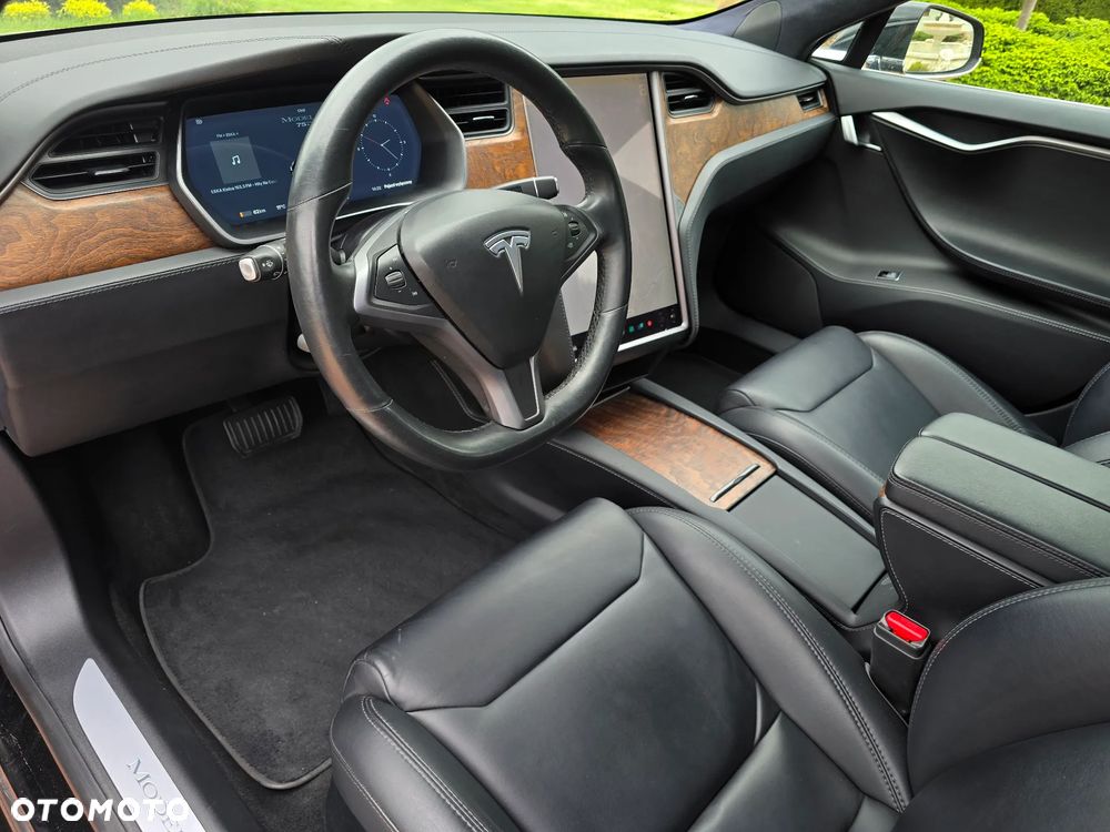 Tesla Model S - 19