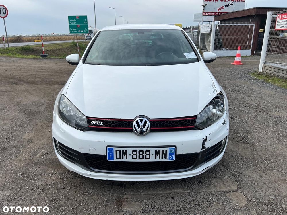 Volkswagen Golf 2.0 GTI - 2